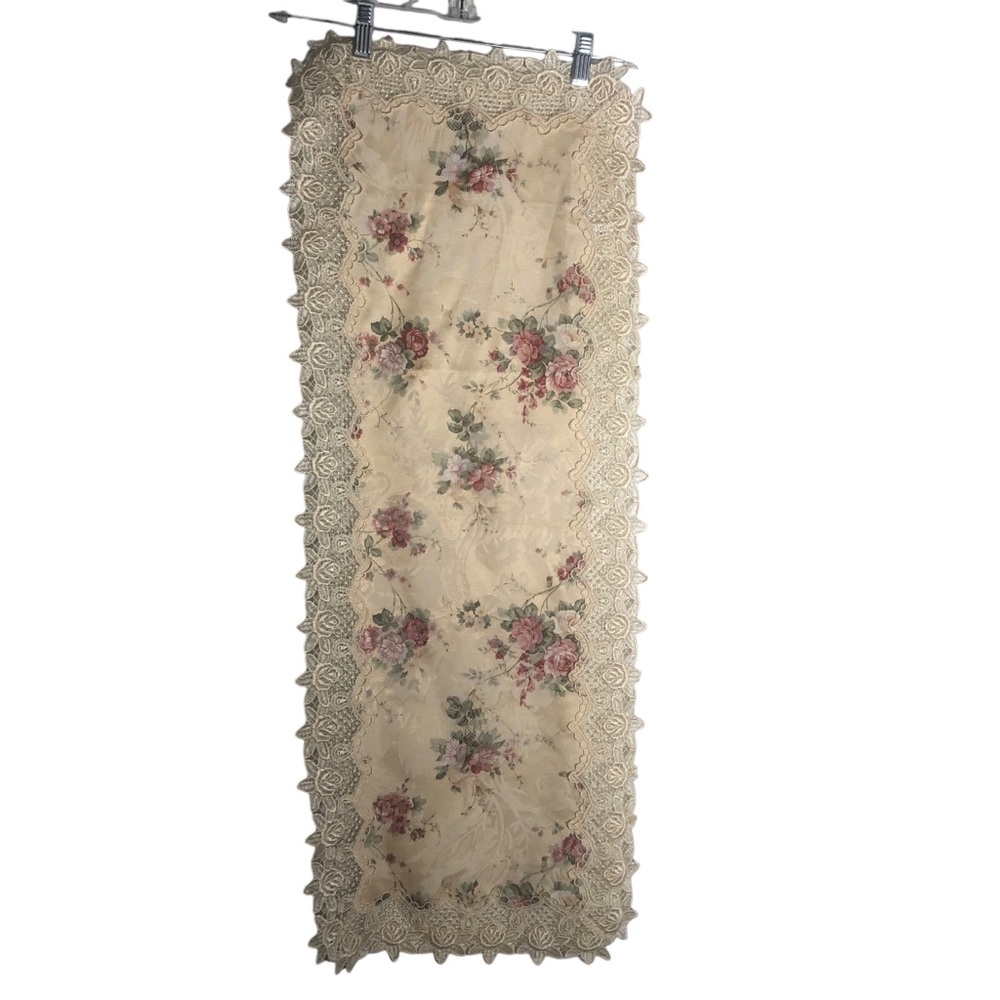 Floral lace border vintage table runner 35 x 14